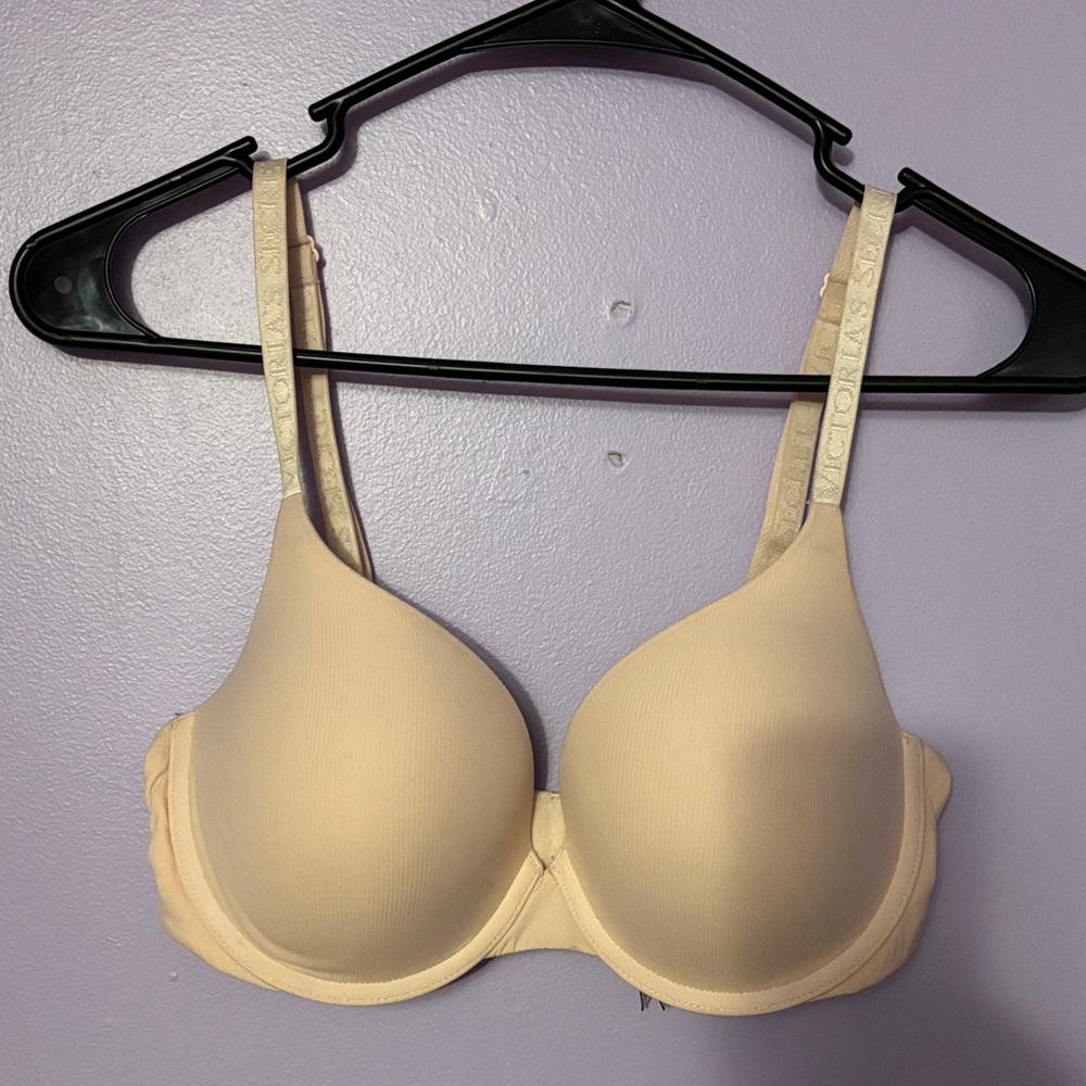 Victoria's Secret T-Shirt Push Up Bra Size 34D
